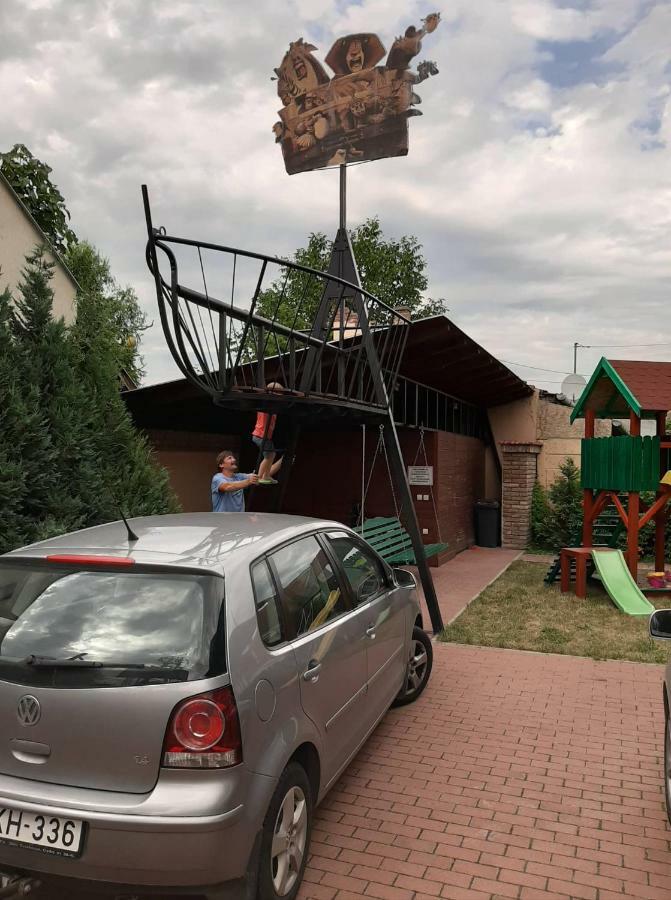 Gyulai Meseház Apartman Exterior foto